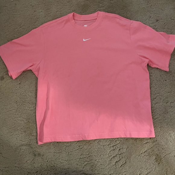 Nike pink Tee with White Logo, loose fit short sleeve size small - Picture 1 of 4